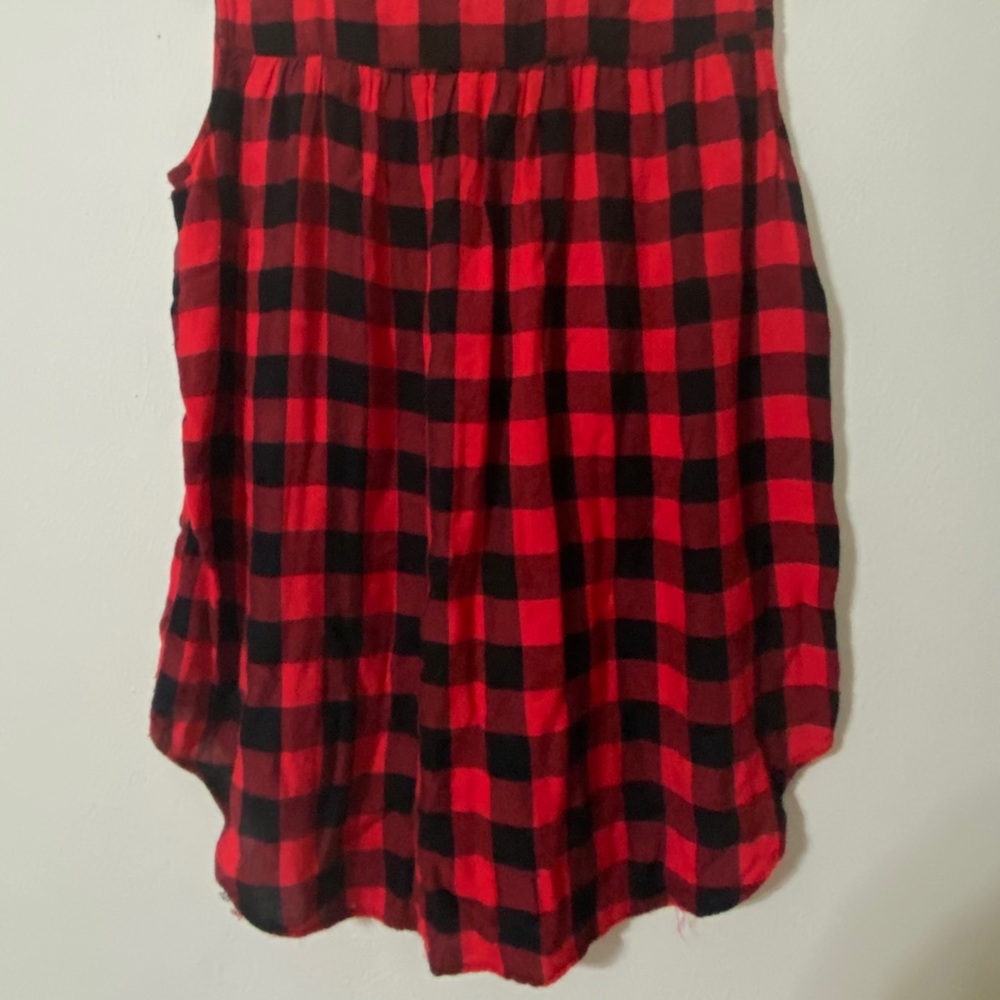 Tank - Picture 2 of 3